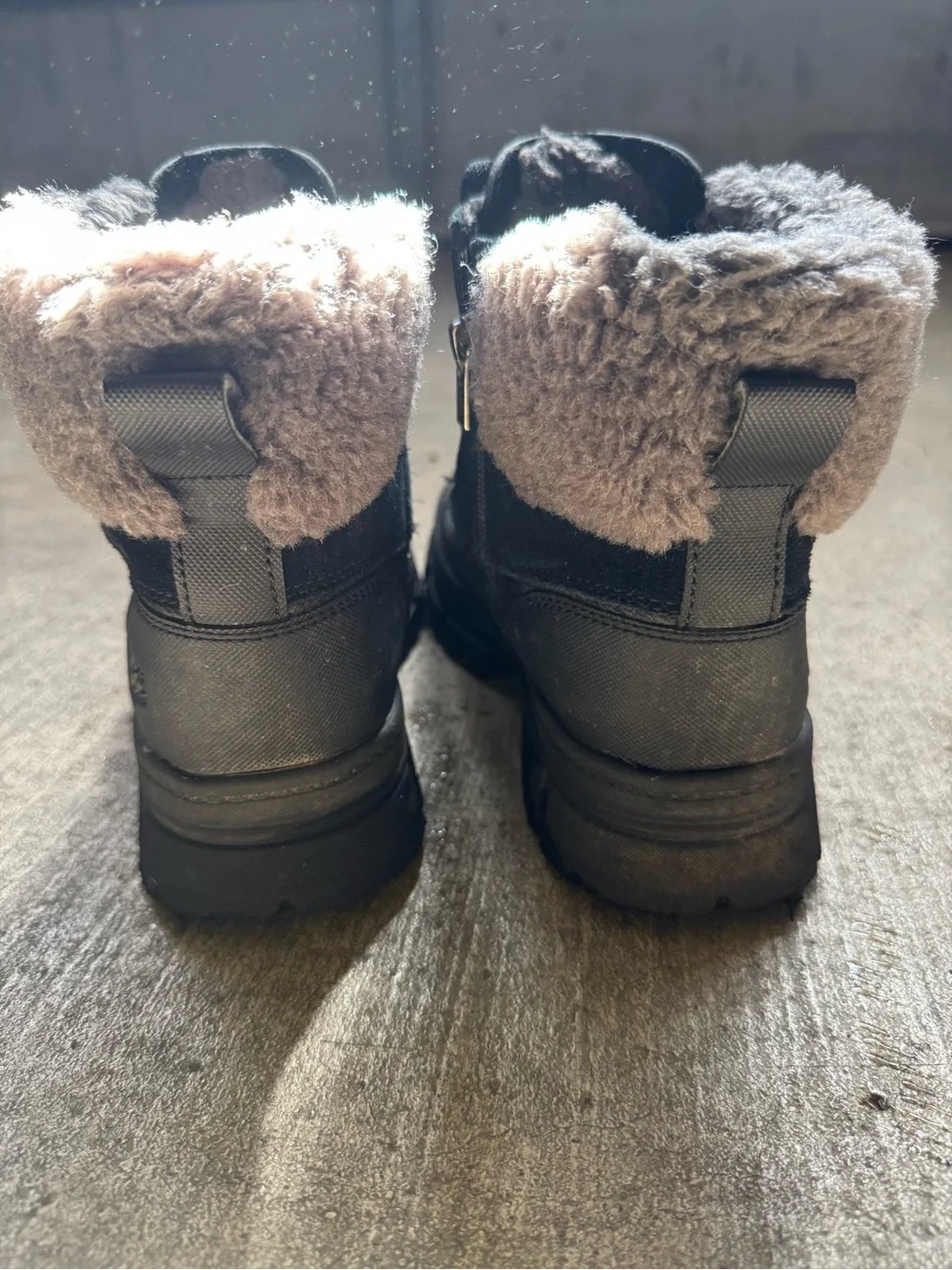 UGG girls Black Fur-Trim Lace-Up Boot